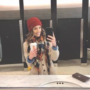 Meet your Posher, Alexis